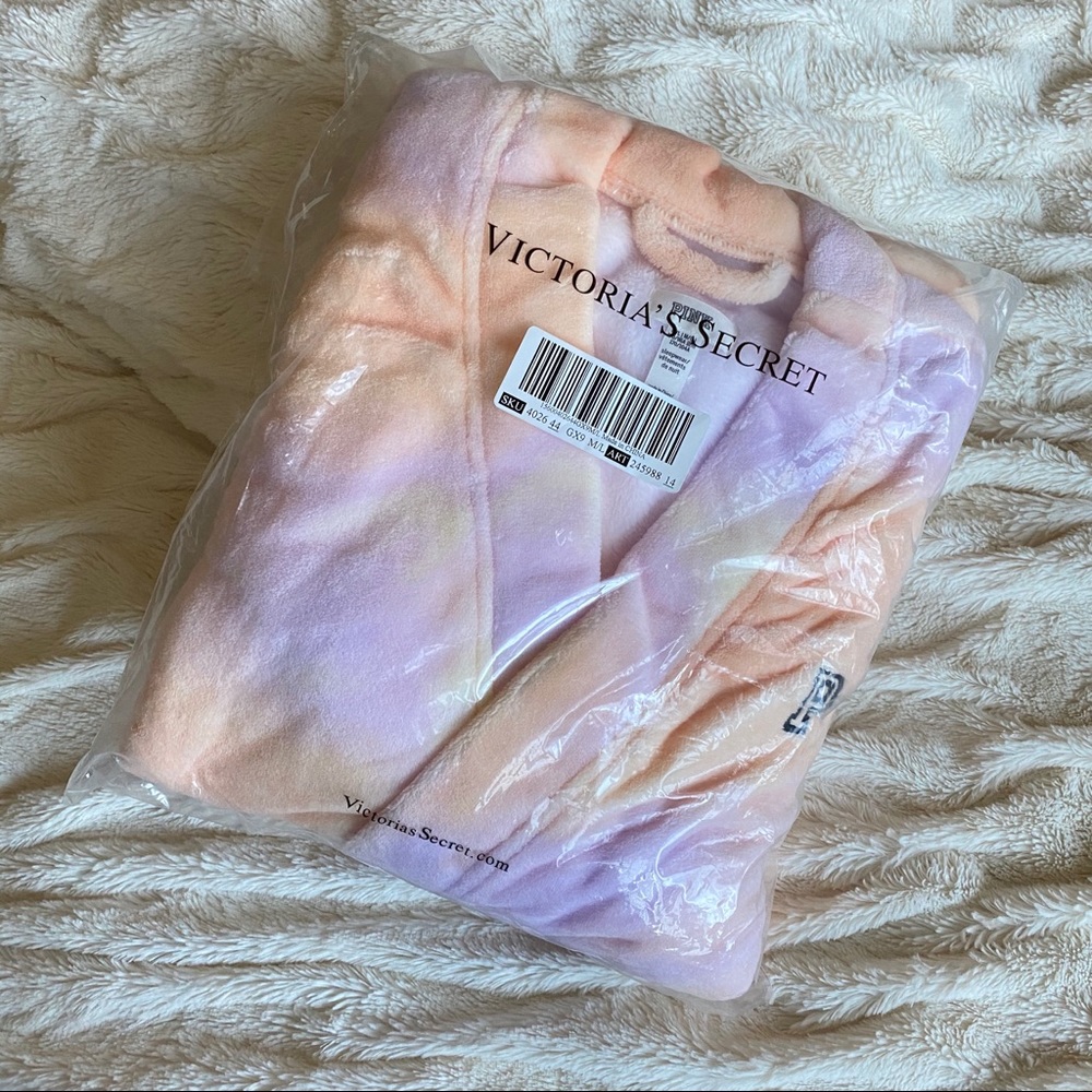 New! PINK VIctorias Secret Super Soft Robe M/L